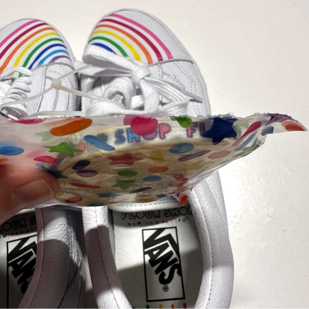 NEW* Vans x Flour Shop Collab Rainbow White Skater Sneakers Old Skool Men’s 10.5 - Picture 4 of 13